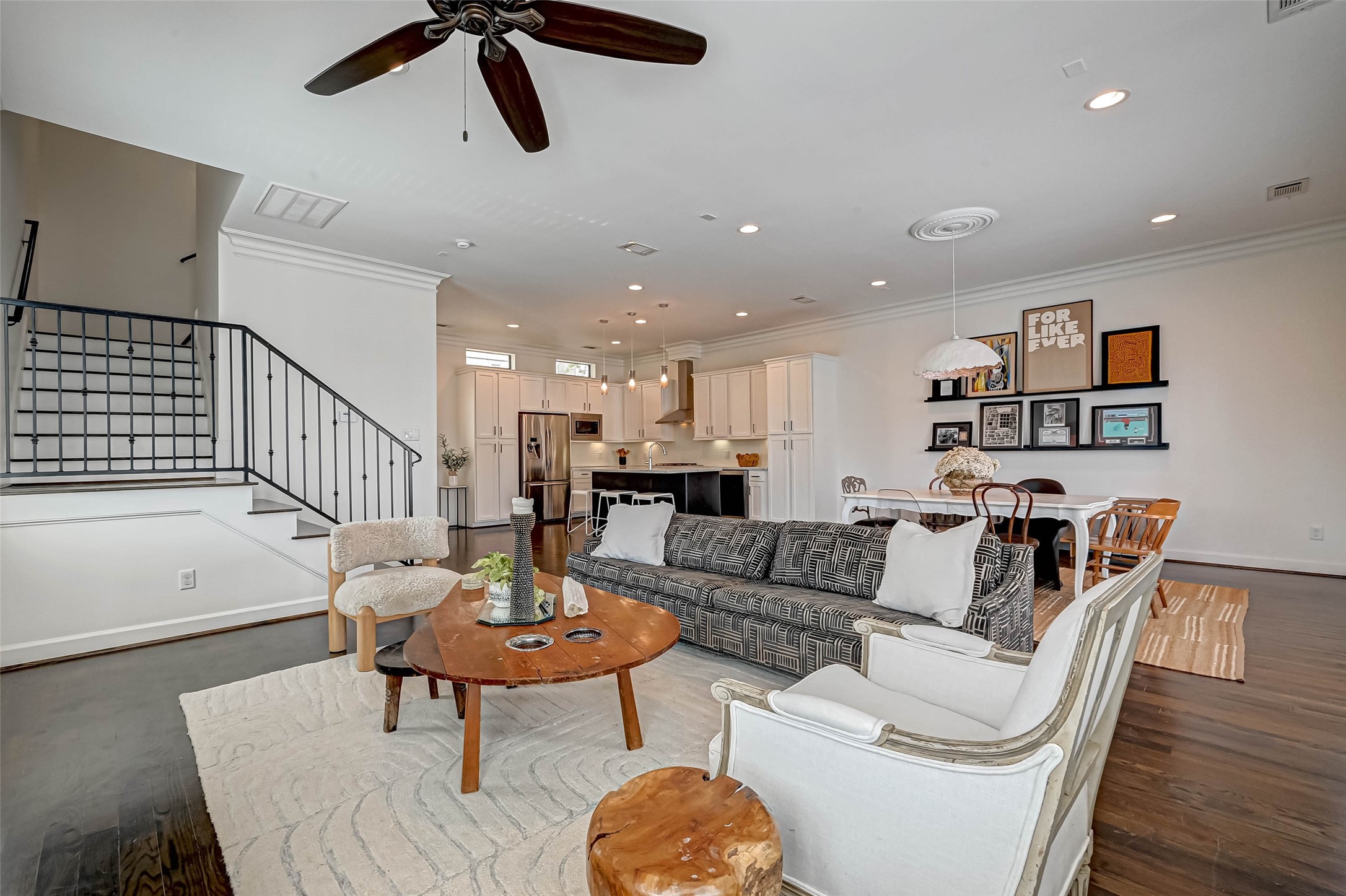 2516 Bevis Street Houston, TX 77008 - Photo 11 of 36 Another view from the living room