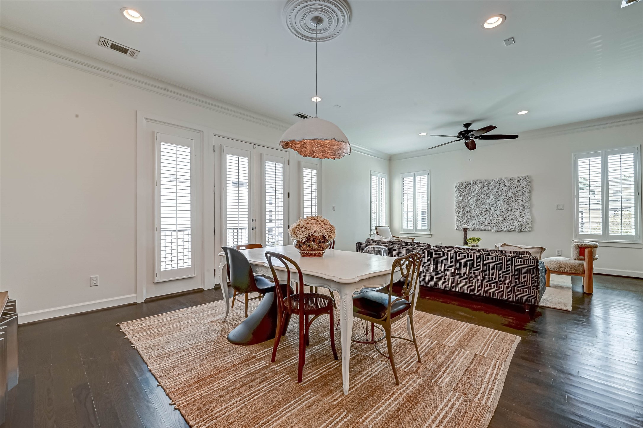 2516 Bevis Street Houston, TX 77008 - Photo 13 of 36 Dining and living spaces