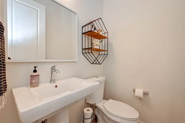 $3,500 | 2516 Bevis Street, Houston, TX 77008