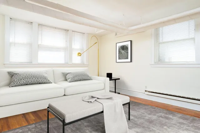 $825 | 1910 1st Avenue South, Unit B, Minneapolis, MN 55403