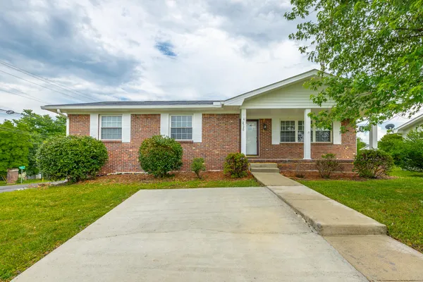 $2,400 | 2520 Sharron Drive, Chattanooga, TN 37421