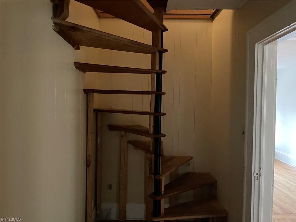 2012 Chapel Hill Road Burlington, NC 27215 - Photo 13 of 19 Gallery Image 13
