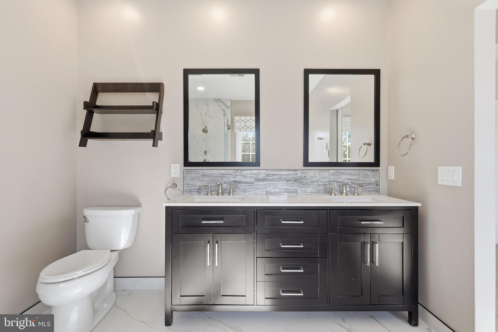 5424 Edsall Ridge Place Alexandria, VA 22312 - Photo 23 of 50 Primary Bathroom