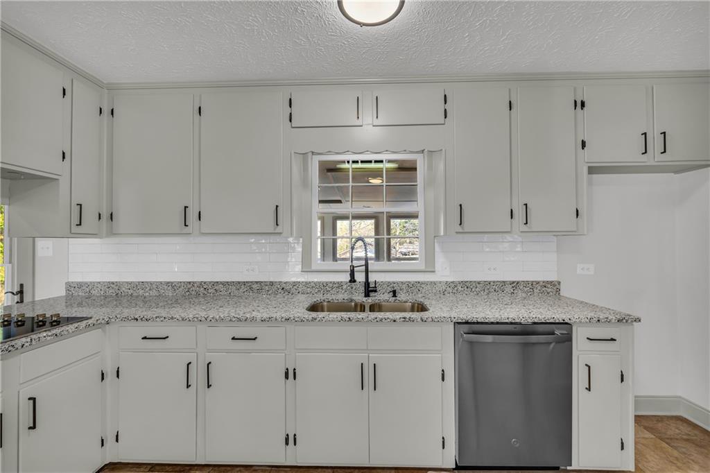 421 North 5th Avenue Winder, GA 30680 - Photo 11 of 49