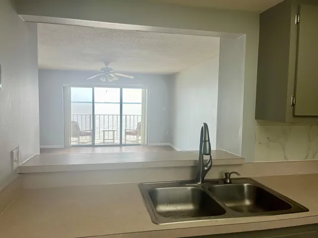 a close view of sink and tap