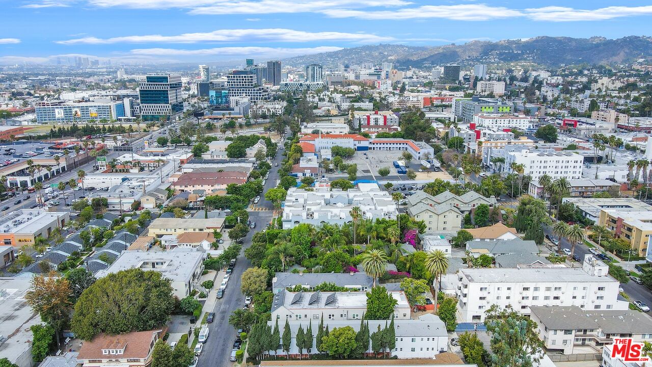 5525 Harold Way Los Angeles, CA 90028 - Photo 4 of 13