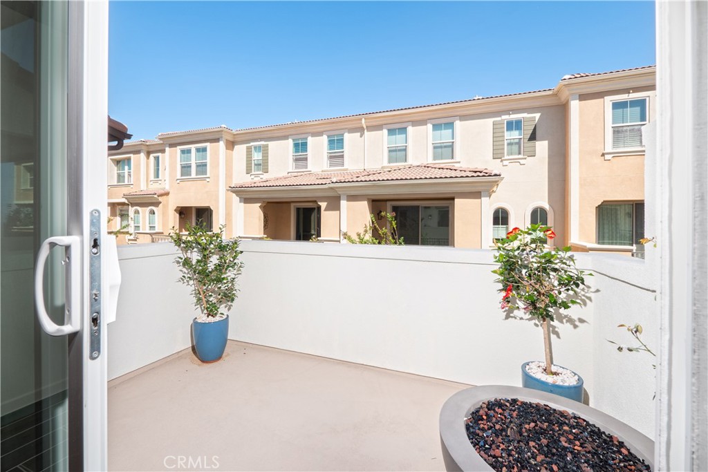 609 Shadowbrook Lake Forest, CA 92610 - Photo 9 of 42
