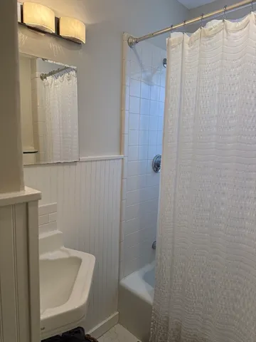 $2,700 | 15 Claremont Terrace, Unit 15, Swampscott, MA 01907