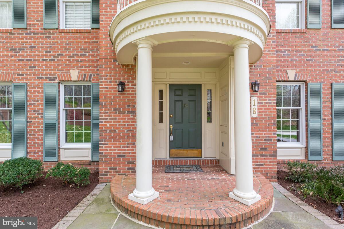 18 Riders Court Edgewater, MD 21037 - Photo 3 of 80 Gallery Image 3
