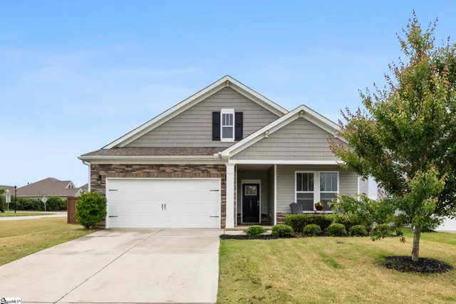 $350,000 | 305 Kellen Court, Duncan, SC 29334