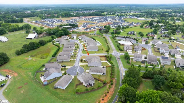 $350,000 | 305 Kellen Court, Duncan, SC 29334