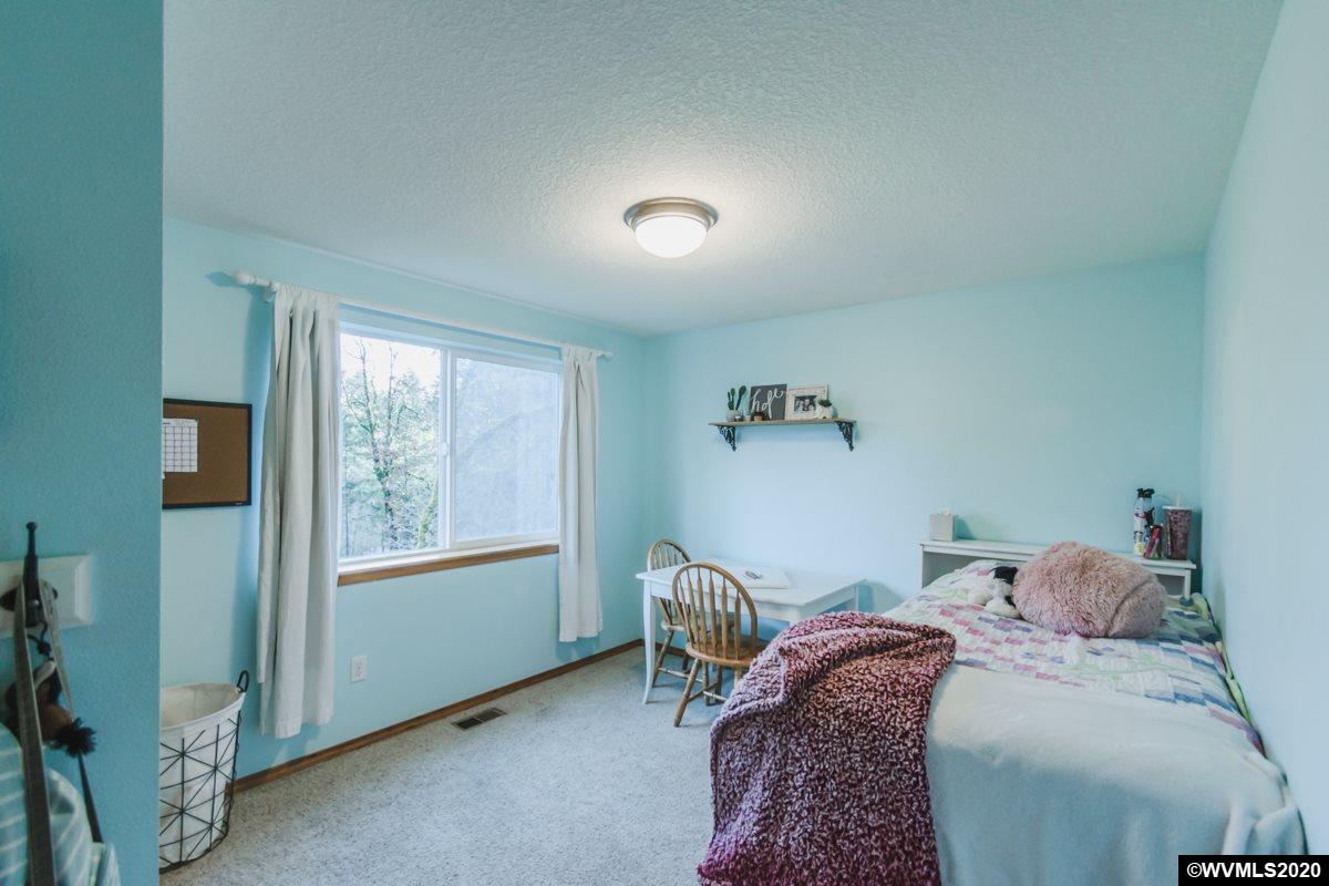 30416 Rancho Road Lebanon, OR 97355 - Photo 24 of 42 Gallery Image 24