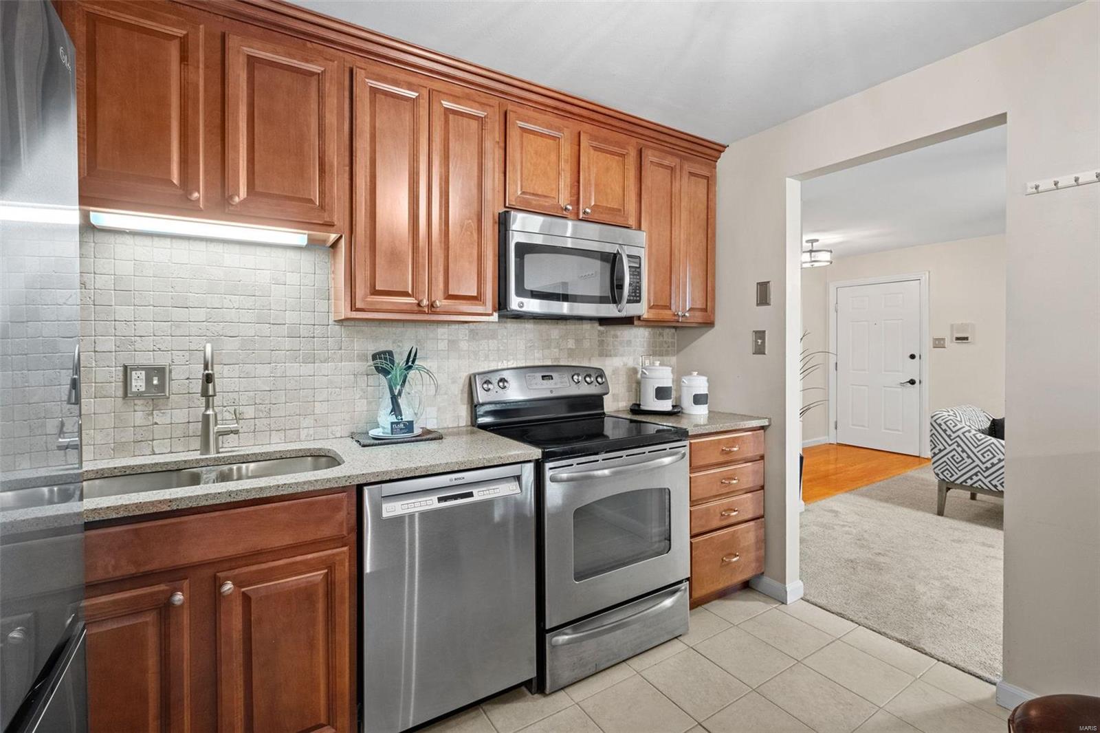 1623 Walpole Drive, Unit D Chesterfield, MO 63017 - Photo 12 of 25