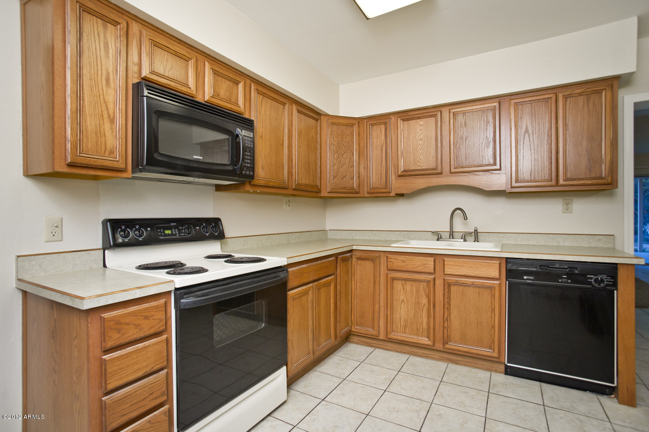 2231 East Osborn Road Phoenix, AZ 85016 - Photo 8 of 27 Kitchen 1