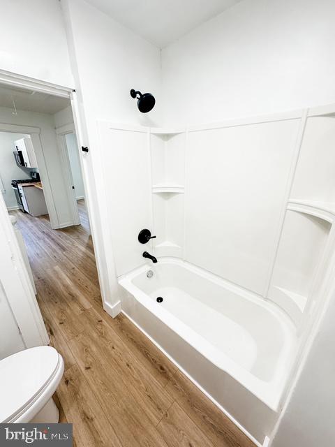 343 South Prince Street, Unit 2 Lancaster, PA 17603 - Photo 14 of 18 a bathroom with a tub and a toilet