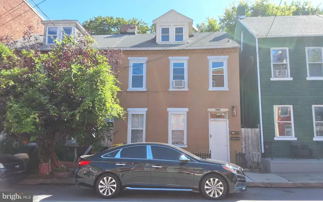 $1,100 | 343 South Prince Street, Unit 2, Lancaster, PA 17603