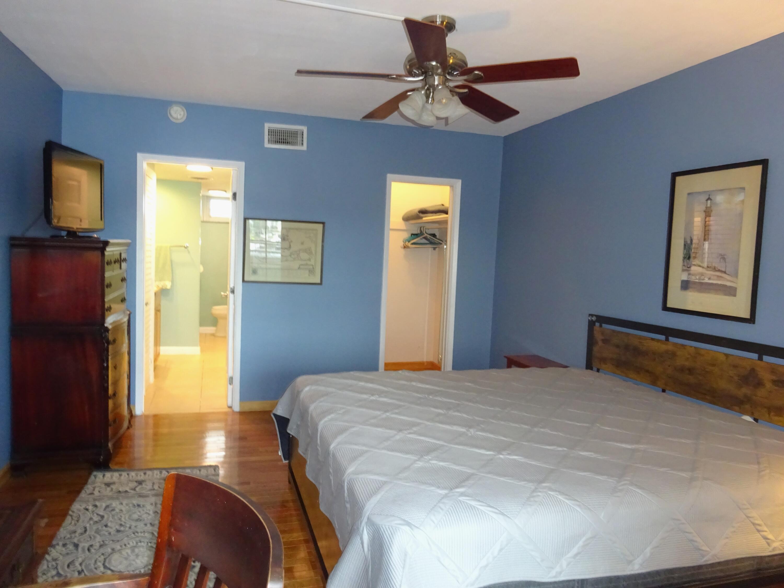 201 North Riverside Drive, Unit 303 Pompano Beach, FL 33062 - Photo 9 of 20 DSC02669