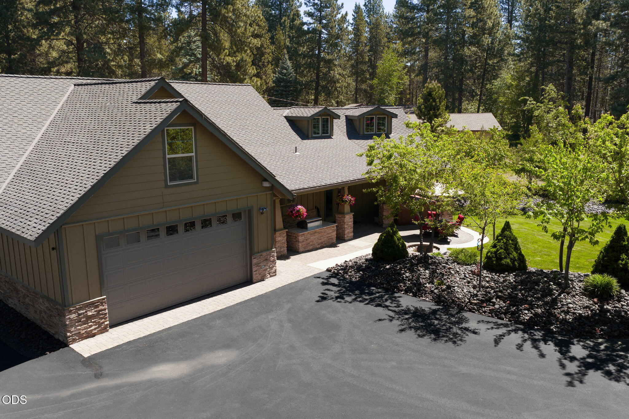16969 Spring River Road Bend, OR 97707 - Photo 6 of 53