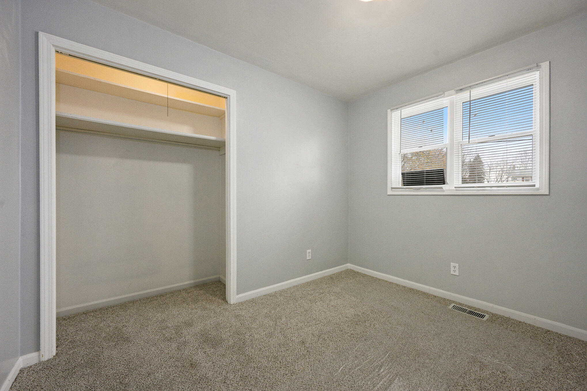 902 Millard Street Three Rivers, MI 49093 - Photo 14 of 17 014_file_743