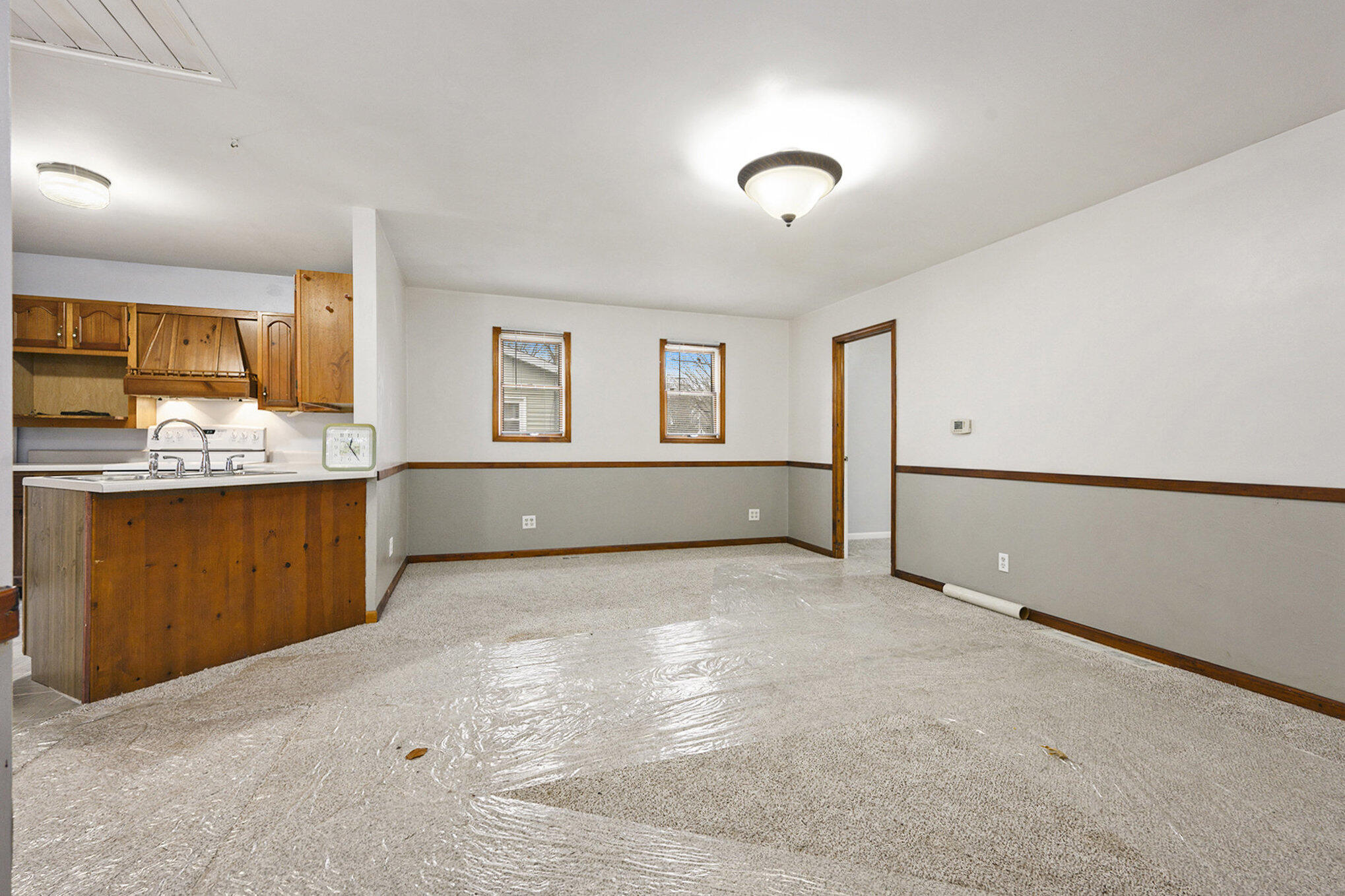 902 Millard Street Three Rivers, MI 49093 - Photo 6 of 17 006_file_945