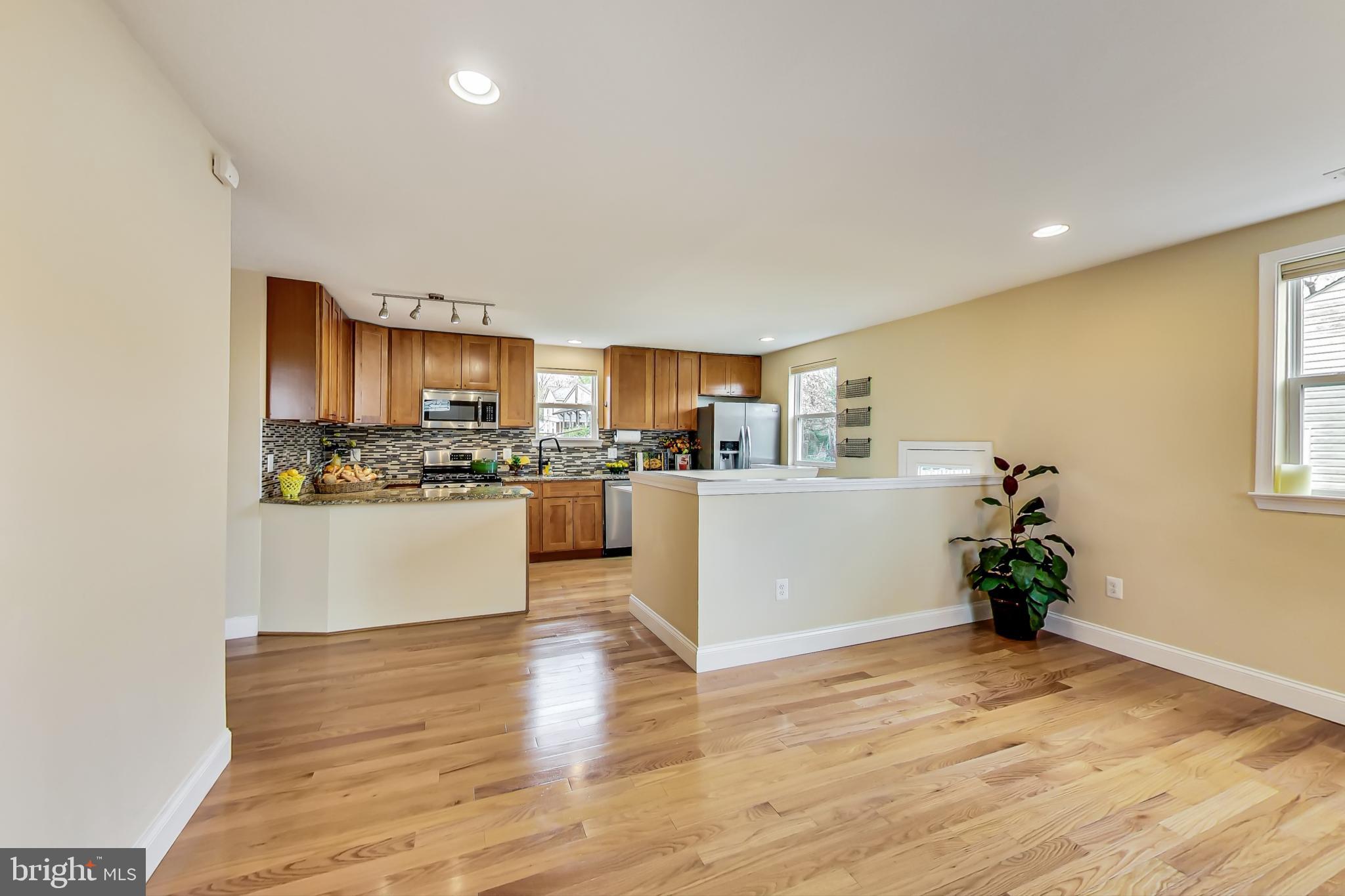 11609 Dewey Road Silver Spring, MD 20906 - Photo 3 of 35
