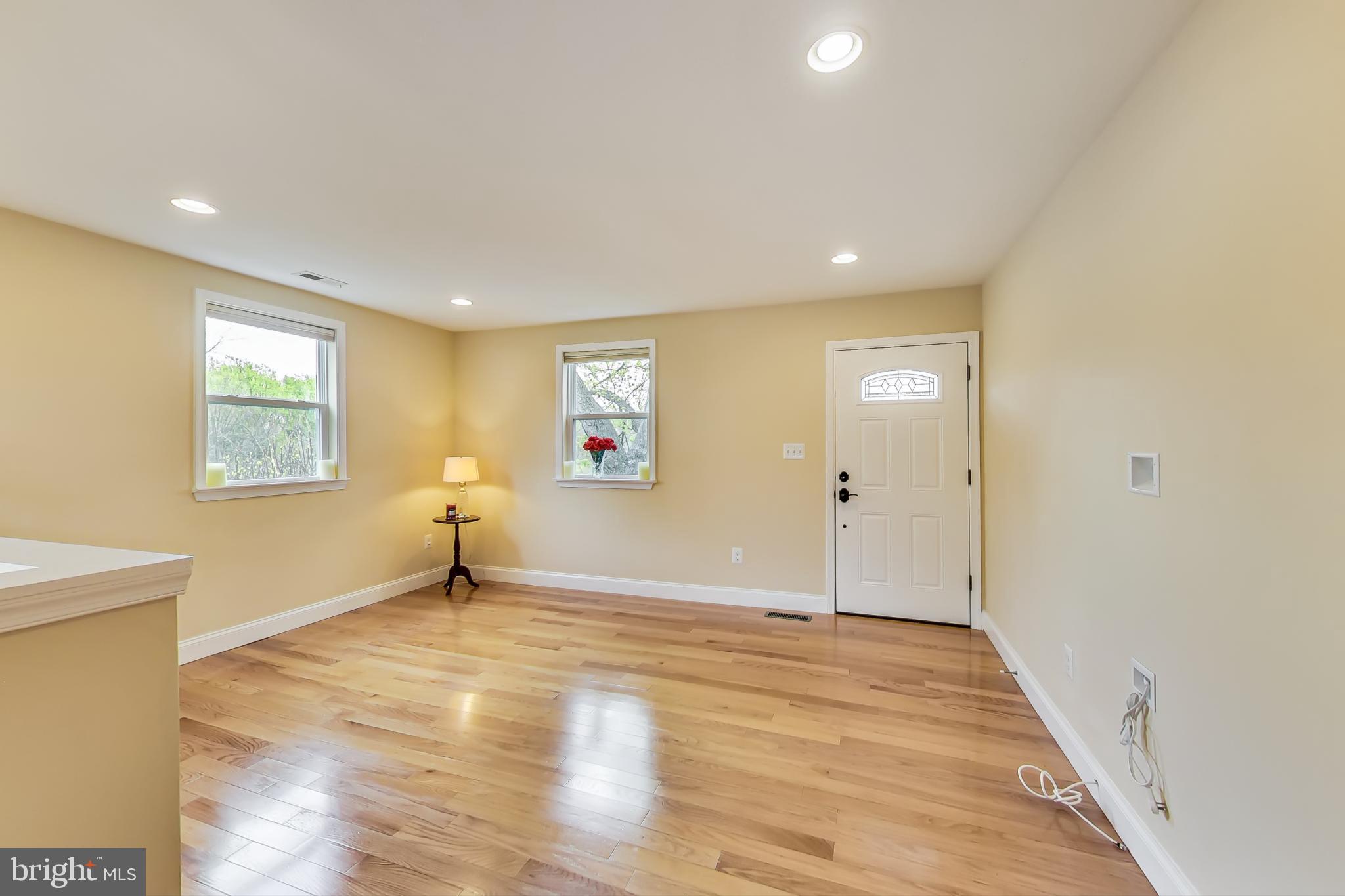 11609 Dewey Road Silver Spring, MD 20906 - Photo 4 of 35