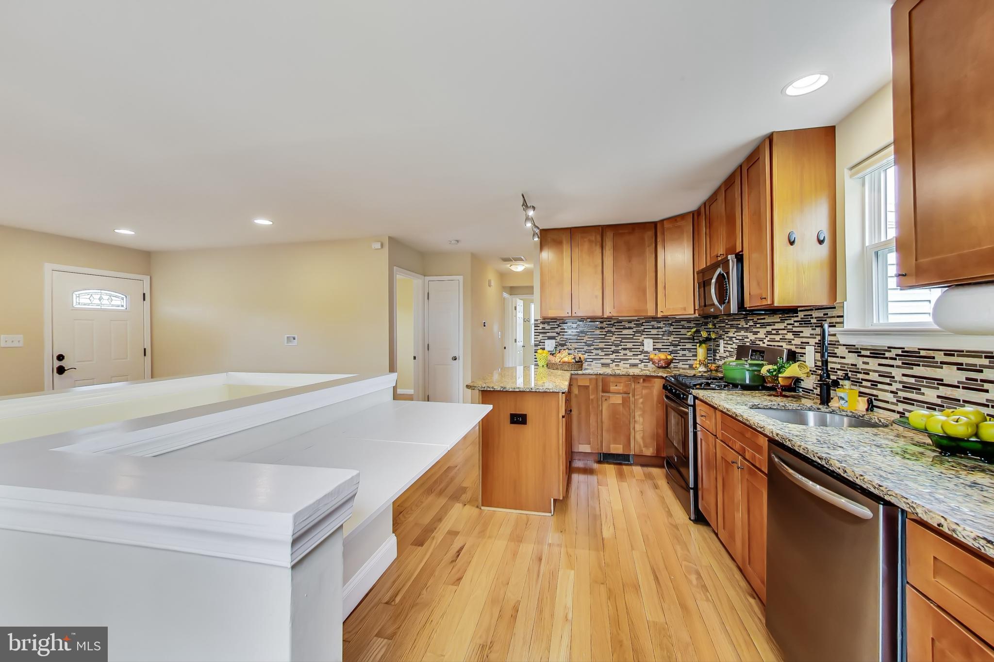 11609 Dewey Road Silver Spring, MD 20906 - Photo 7 of 35