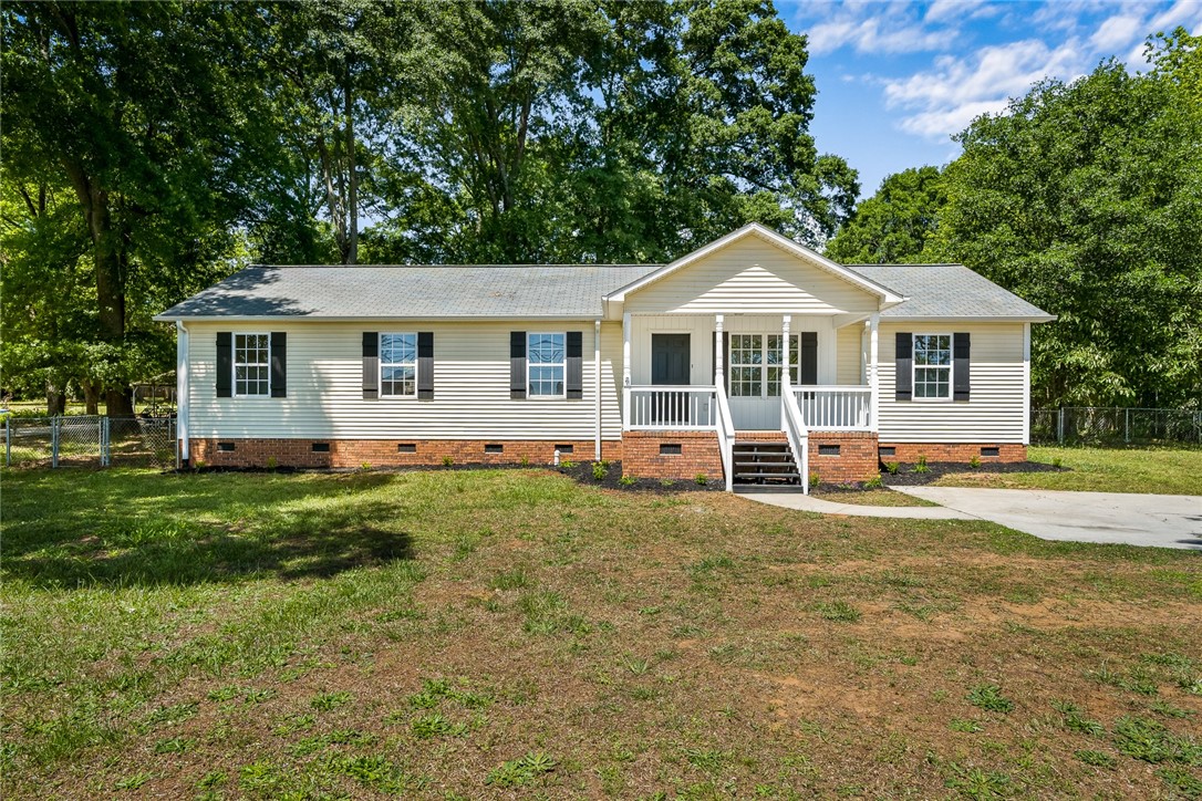 1515 East Calhoun Street Anderson, SC 29621 - Photo 1 of 32 Gallery Image 1
