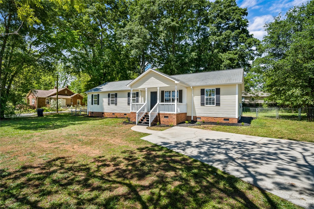 1515 East Calhoun Street Anderson, SC 29621 - Photo 2 of 32 Gallery Image 2