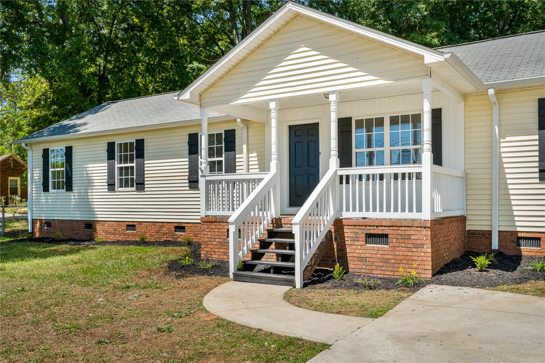 1515 East Calhoun Street Anderson, SC 29621 - Photo 3 of 32 Gallery Image 3