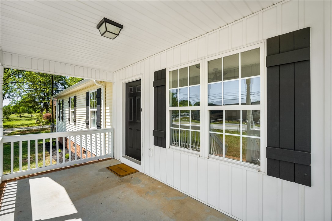 1515 East Calhoun Street Anderson, SC 29621 - Photo 4 of 32 Gallery Image 4