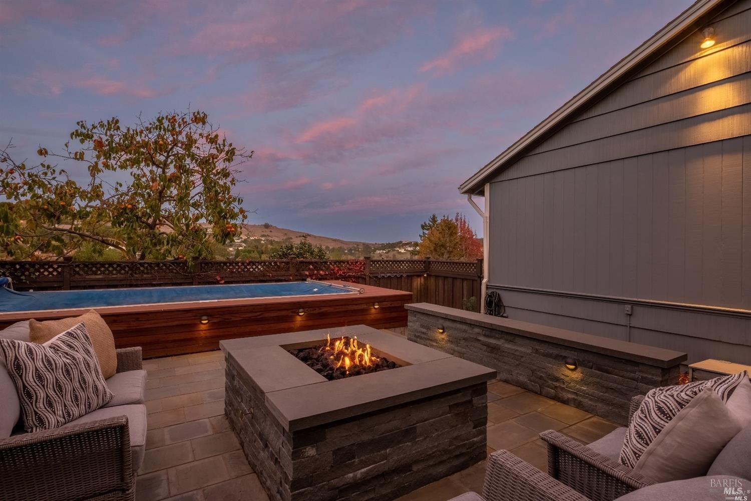 144 Richardson Drive Mill Valley, CA 94941 - Photo 38 of 43 a view of a couches in the roof deck