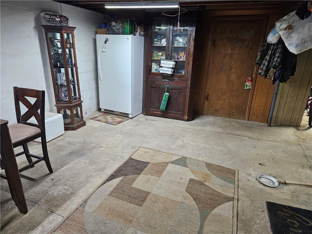 1047 Gorman Road Gipsy, PA 15741 - Photo 30 of 34
