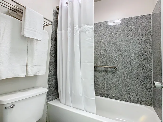 $950 | 44199 Highway 27, Davenport, FL 33896