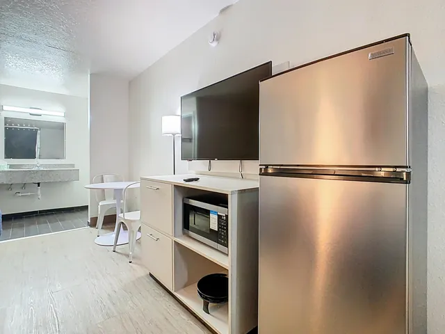 $950 | 44199 Highway 27, Davenport, FL 33896