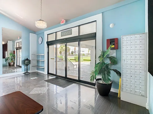 $950 | 44199 Highway 27, Davenport, FL 33896