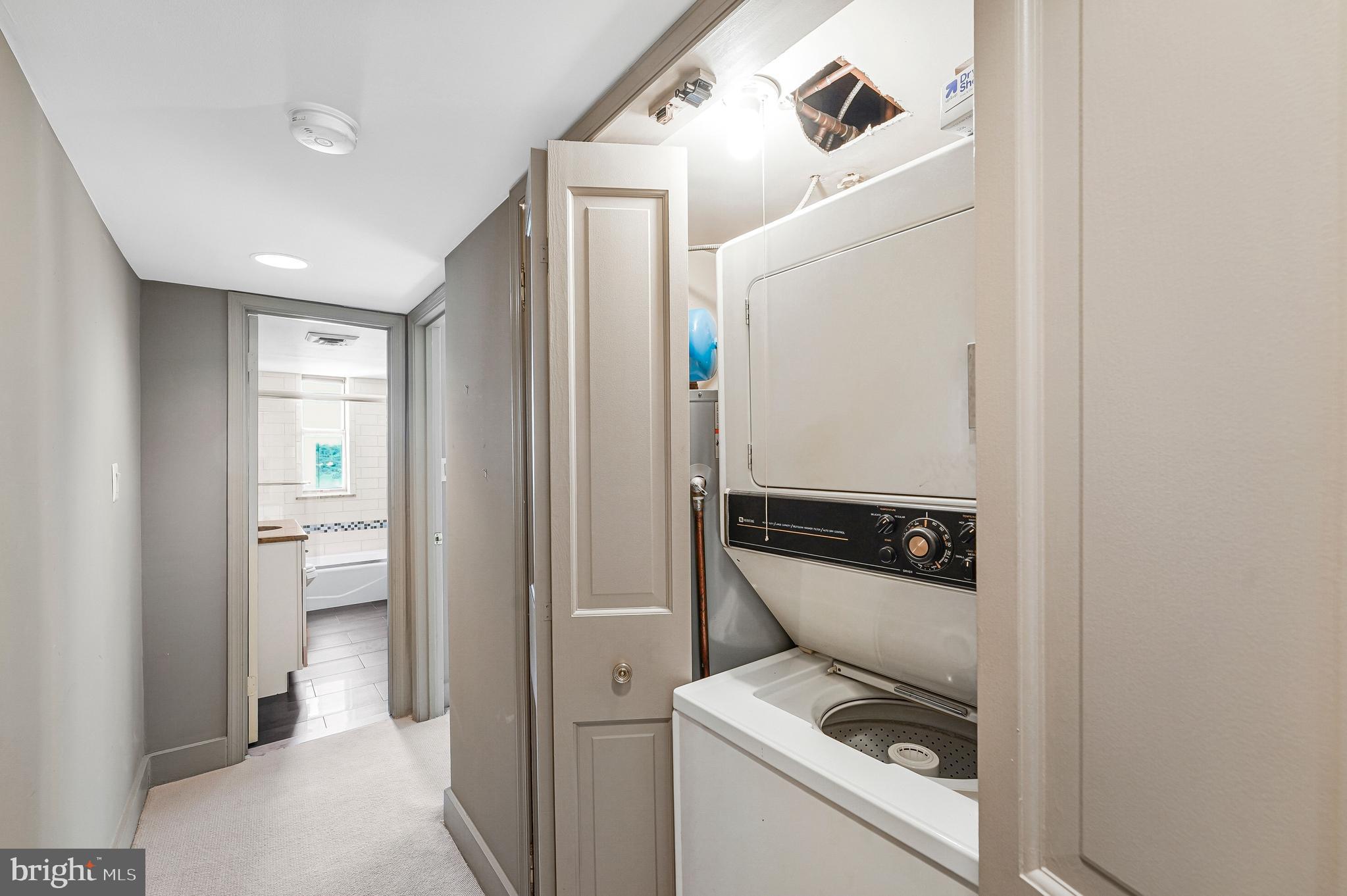 2127 California Street Northwest, Unit 704 Washington, DC 20008 - Photo 16 of 27 Washer/dryer