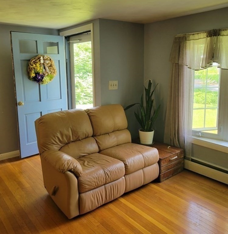 12 Chestnut Road Halifax, MA 02338 - Photo 4 of 27 Gallery Image 4