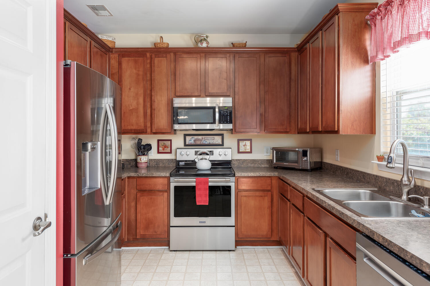 117 Summer View Road Summerville, SC 29486 - Photo 5 of 25 5