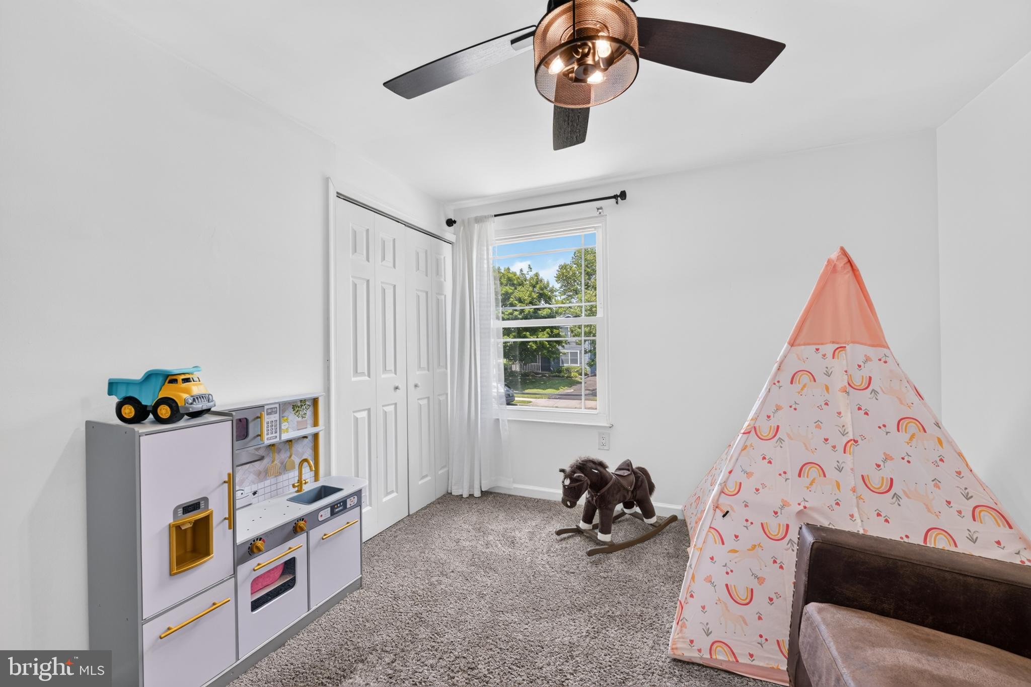 607 Prospect Avenue Morrisville, PA 19067 - Photo 25 of 35 a room with furniture and a window