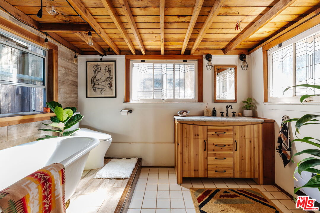 23300 Red Rock Road Topanga, CA 90290 - Photo 17 of 59