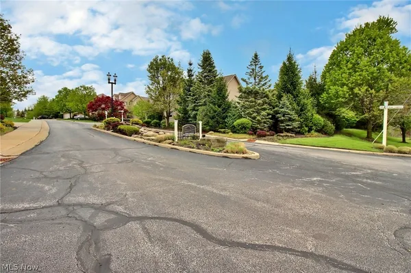 $179,000 | 32 River Trail, Cleveland, OH 44124
