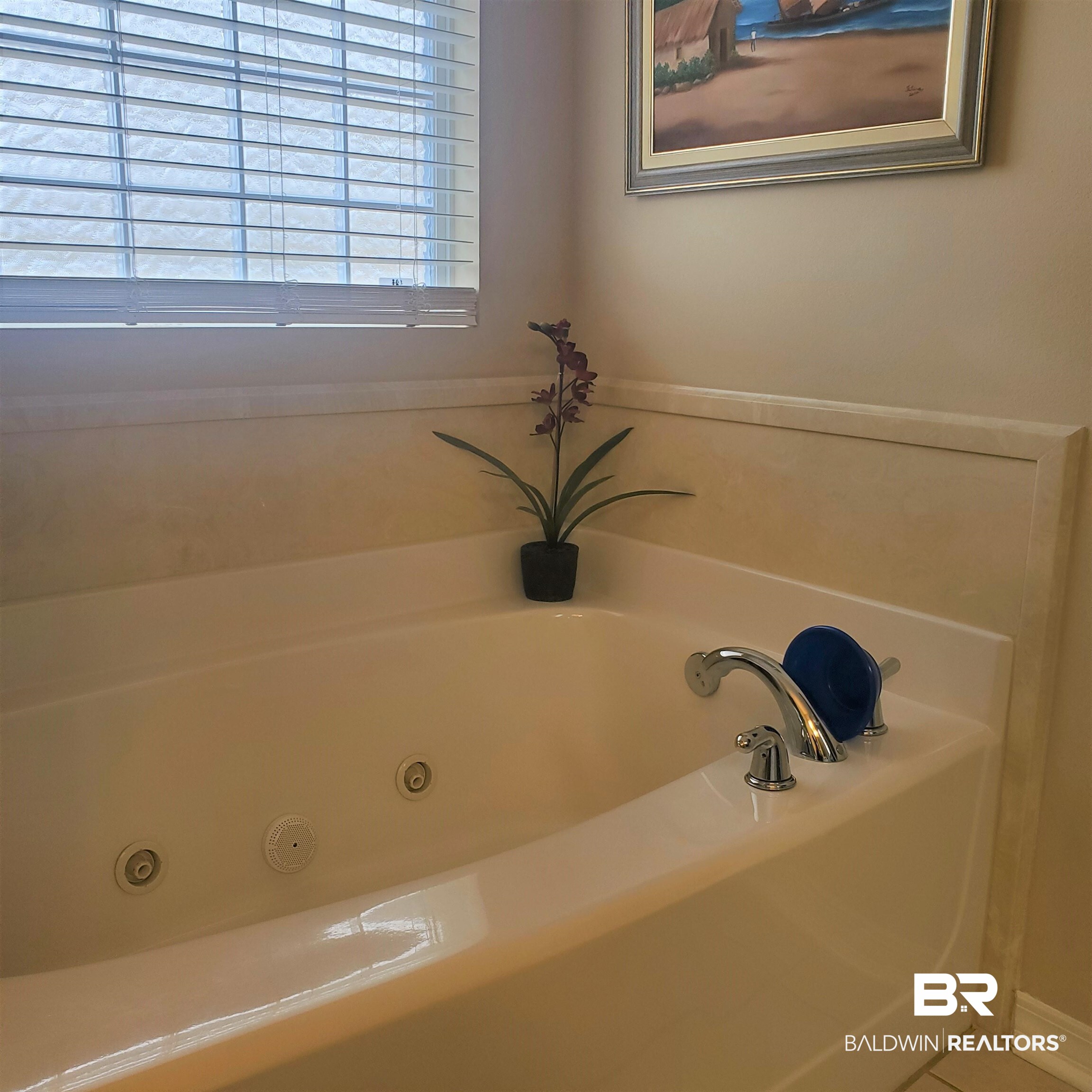 7350 Raintree Lane Gulf Shores, AL 36542 - Photo 16 of 22 Jetted Tub