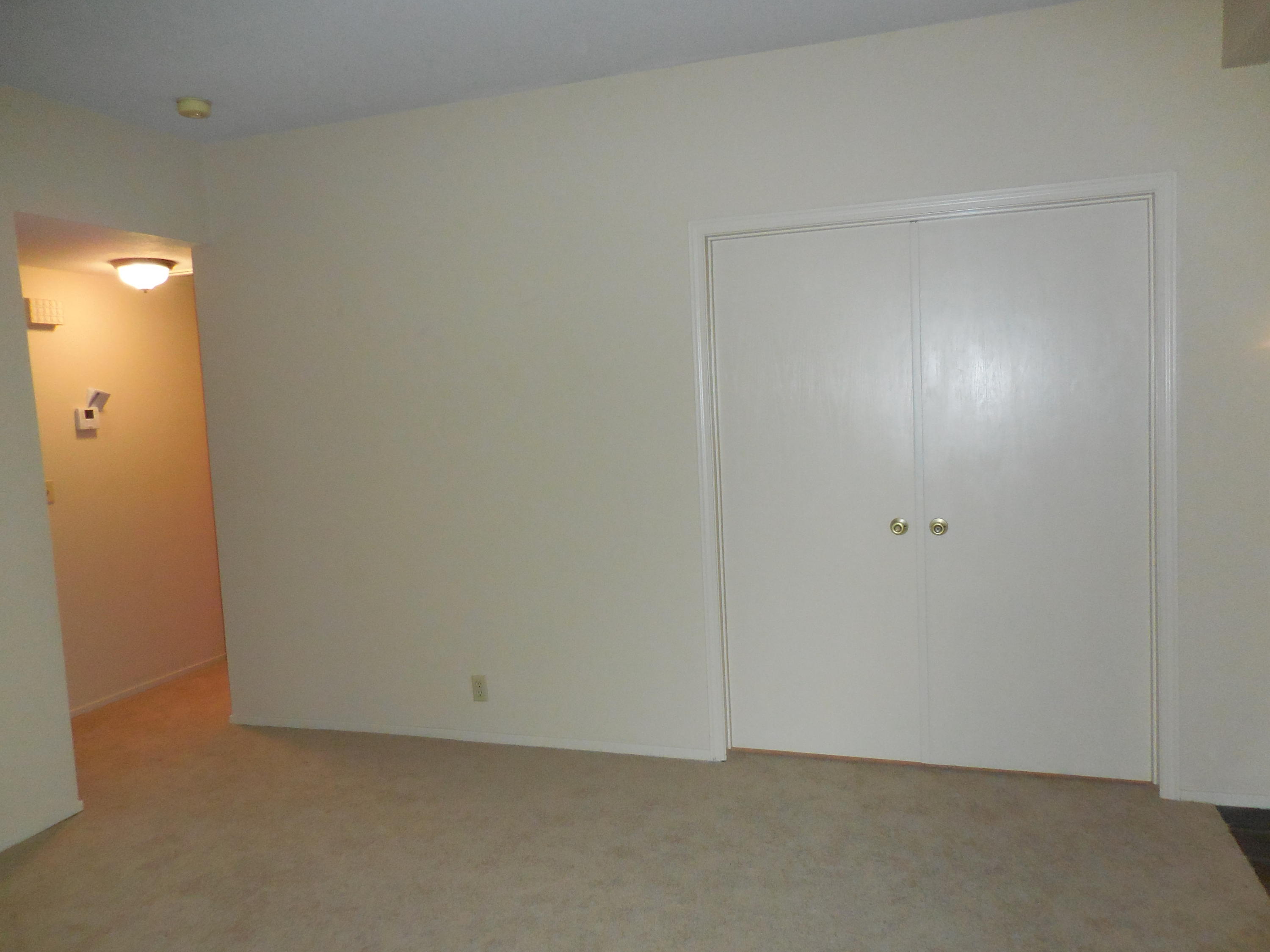 225 Ridgetop Drive, Unit 117 Redding, CA 96003 - Photo 11 of 20 Double Doors to 2nd BedroomDen