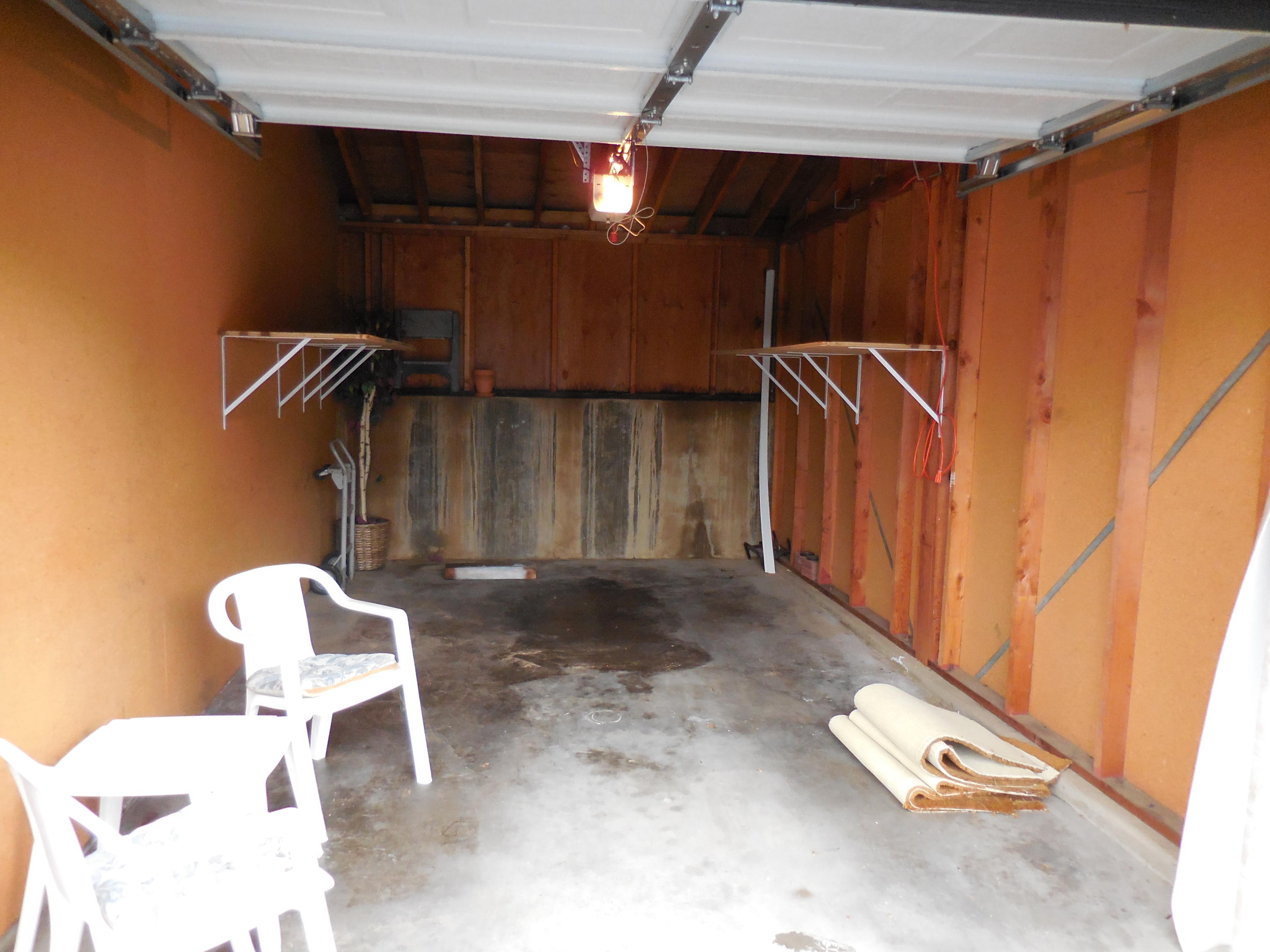 225 Ridgetop Drive, Unit 117 Redding, CA 96003 - Photo 12 of 20 Garage Interior