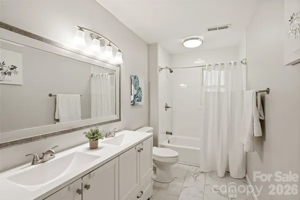 $475,000 | 5801 Lindenwood Drive, Matthews, NC 28104