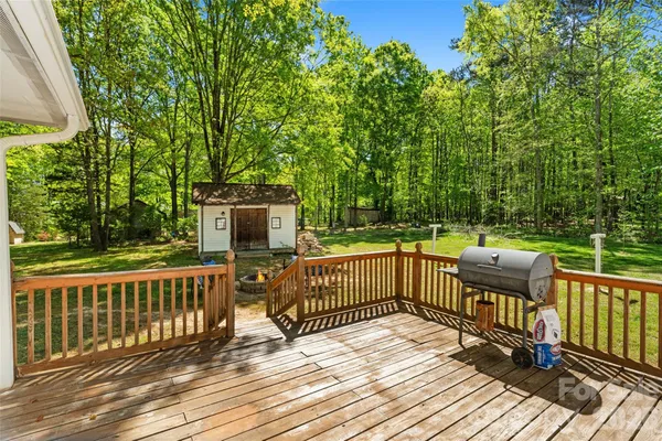 $475,000 | 5801 Lindenwood Drive, Matthews, NC 28104