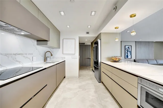 $11,500 | 19667 Turnberry Way, Unit 27J, Aventura, FL 33180