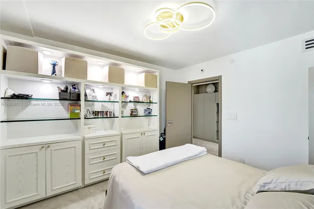 $11,500 | 19667 Turnberry Way, Unit 27J, Aventura, FL 33180