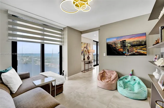 $11,500 | 19667 Turnberry Way, Unit 27J, Aventura, FL 33180